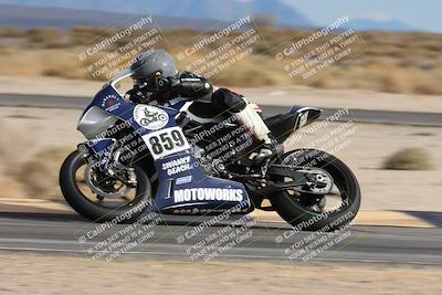 media/Nov-16-2025-Race Pace (Sun) [[8c5fa54630]]/Verified Riders/9-Turn 16 (150pm)/